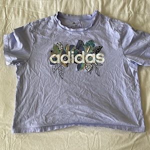 Hey guys🥰. shirt/crop top• purple,adidas, woman size medium